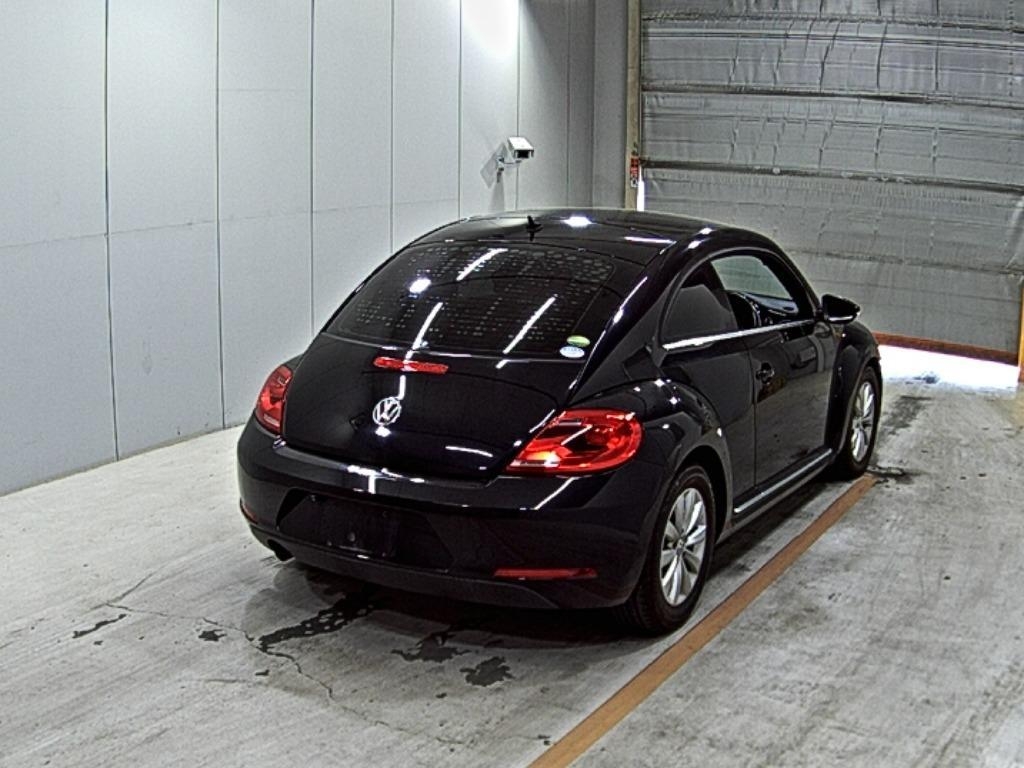 VOLKSWAGEN BEETLE