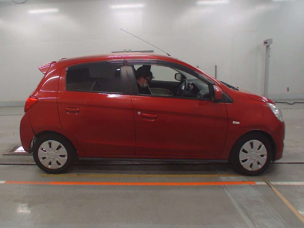 MITSUBISHI MIRAGE