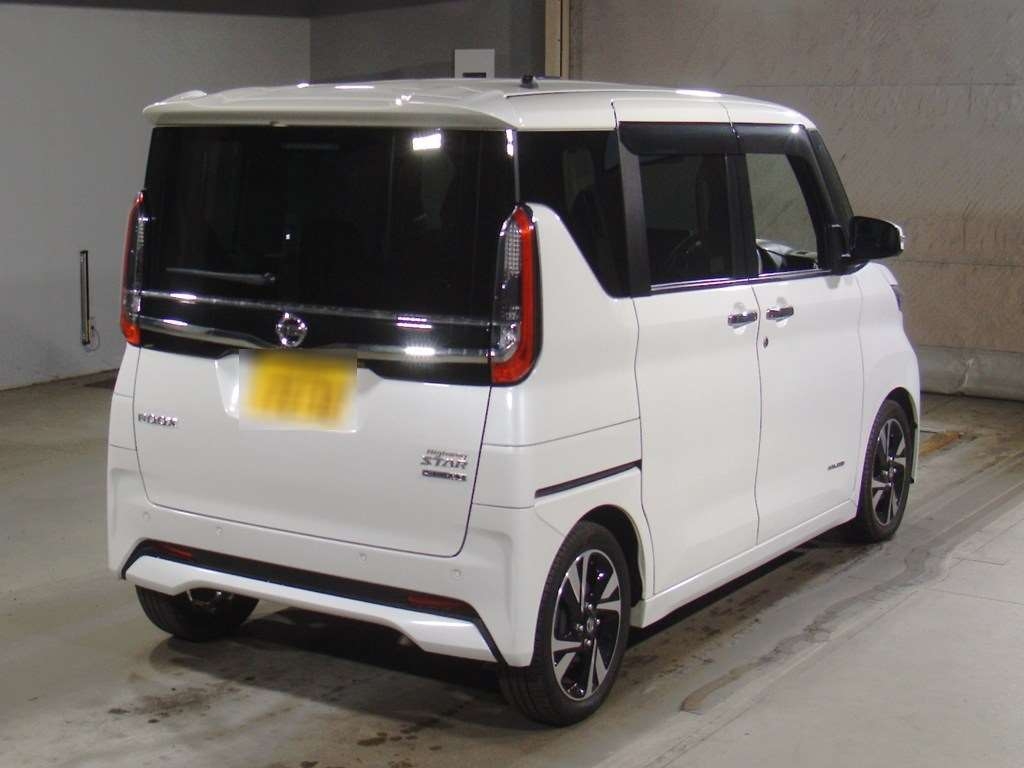 NISSAN ROOX