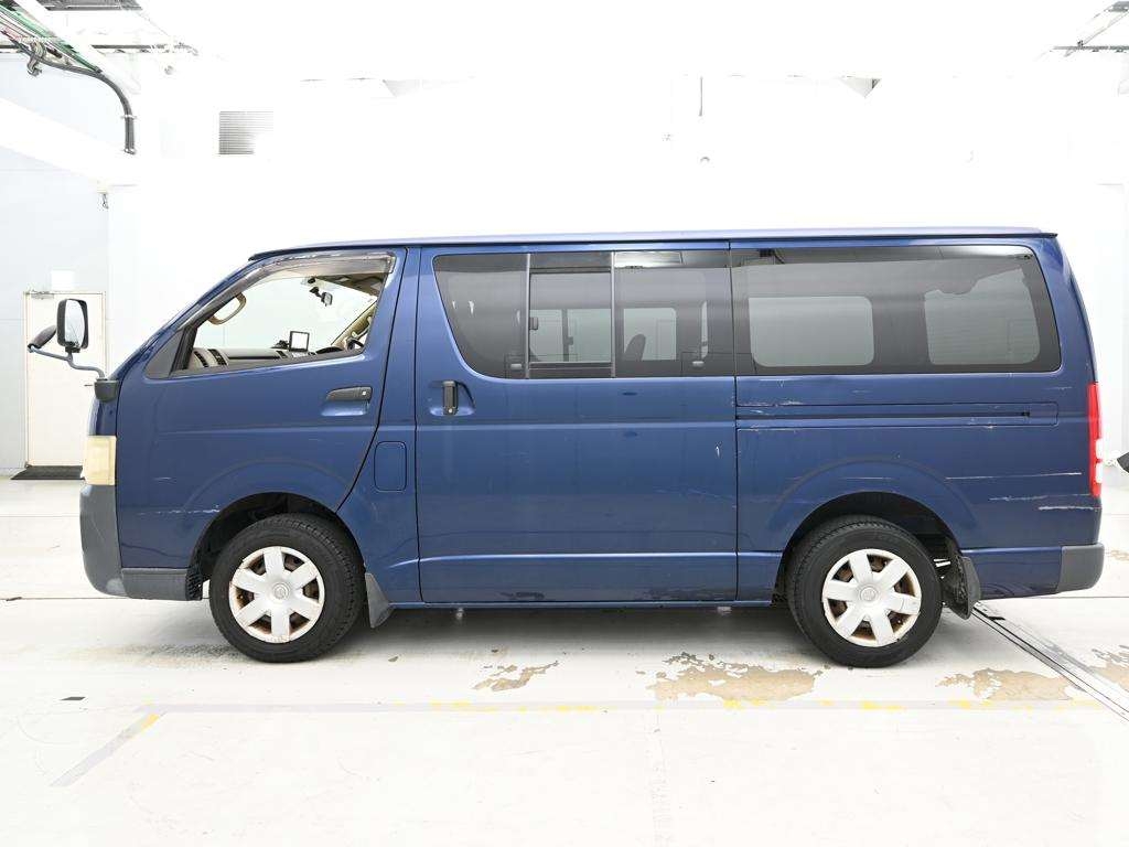 TOYOTA REGIUS ACE