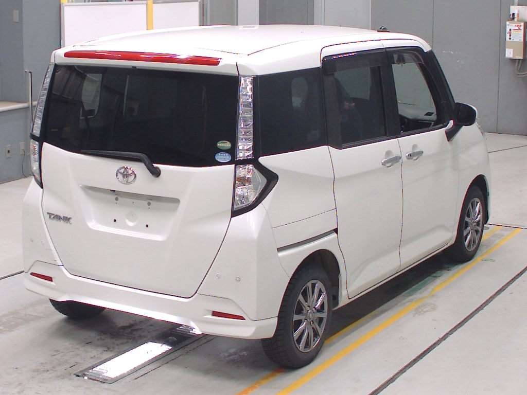 TOYOTA TANK