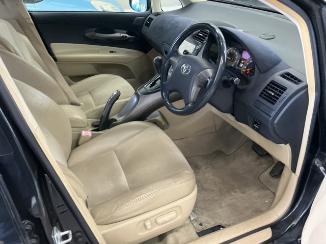 TOYOTA BLADE