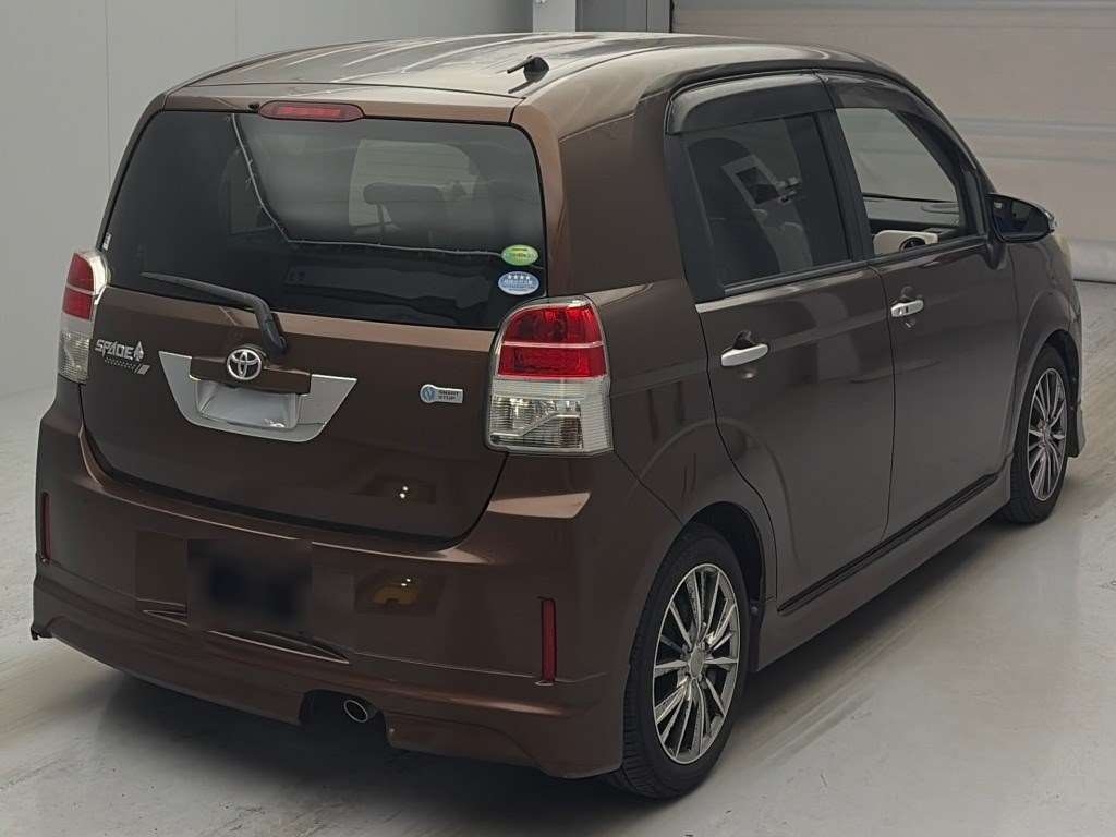 TOYOTA SPADE
