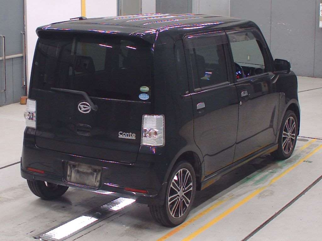 DAIHATSU MOVE CONTE