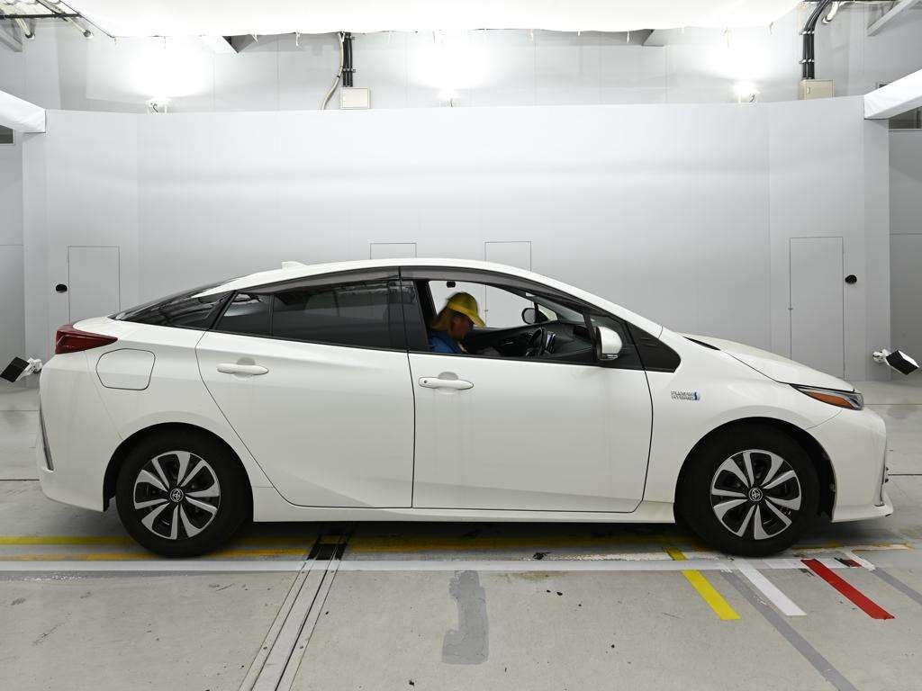 TOYOTA PRIUS PHV