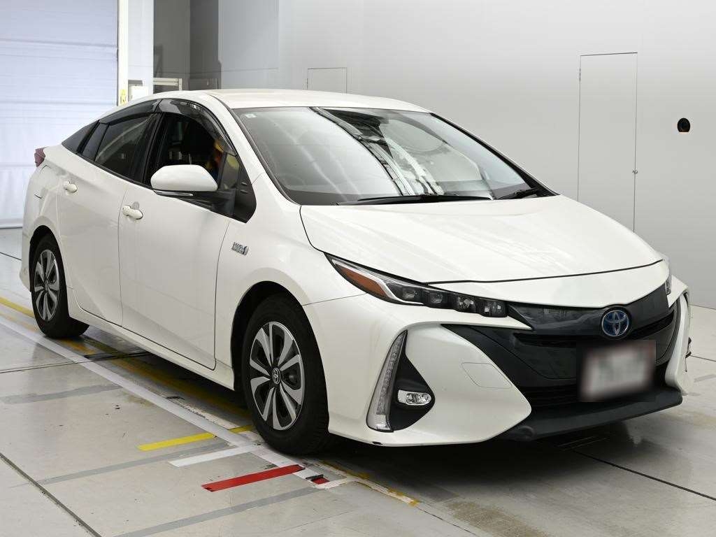 TOYOTA PRIUS PHV