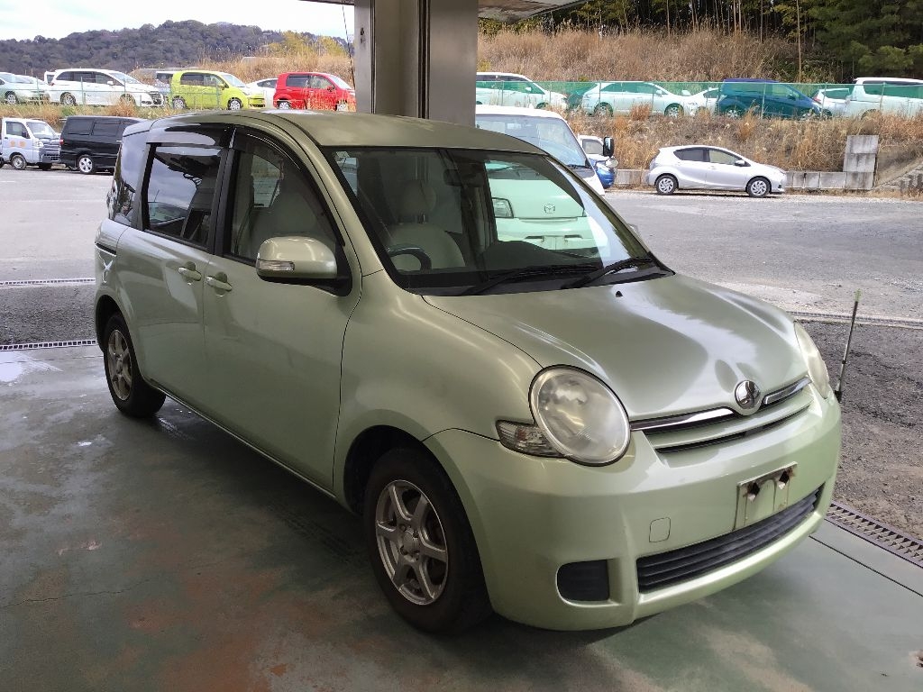 TOYOTA SIENTA