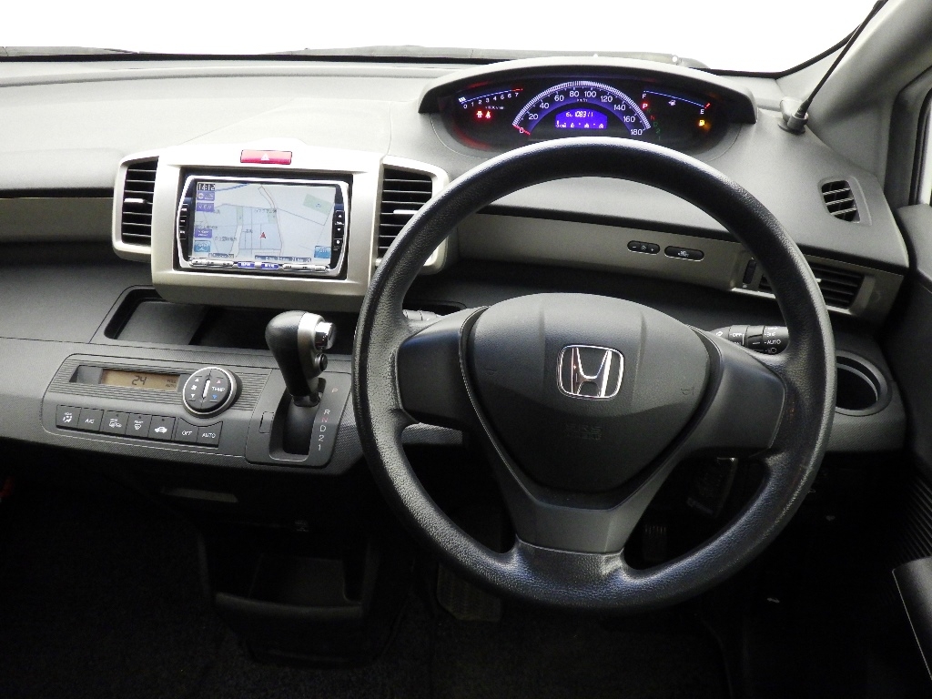 HONDA FREED SPIKE