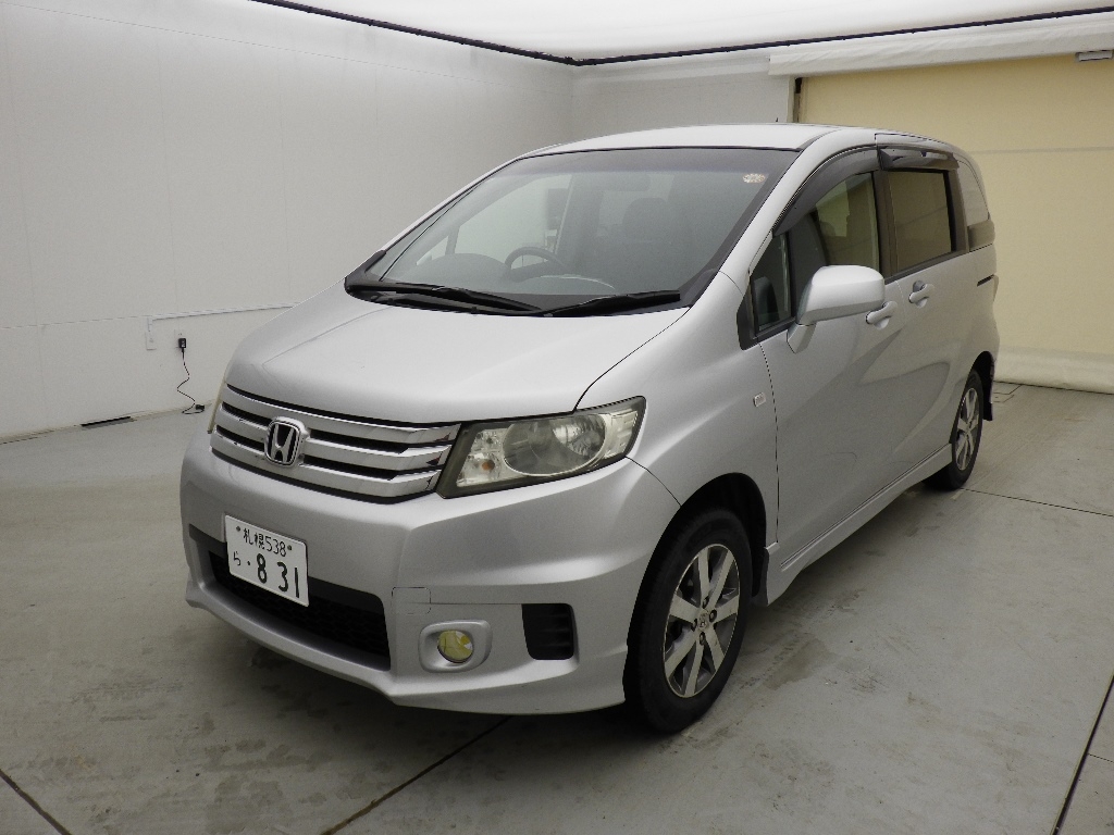 HONDA FREED SPIKE