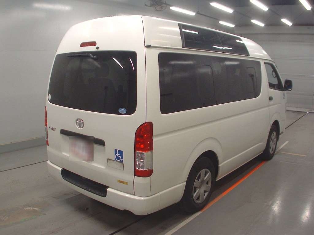 TOYOTA REGIUS ACE