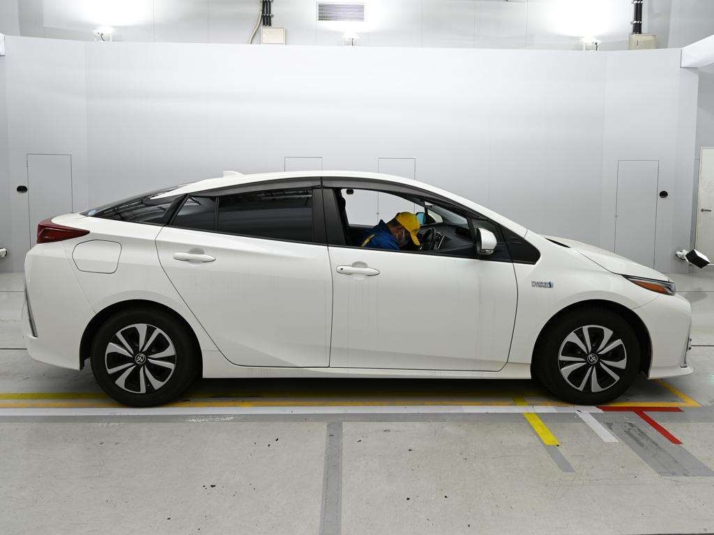 TOYOTA PRIUS PHV