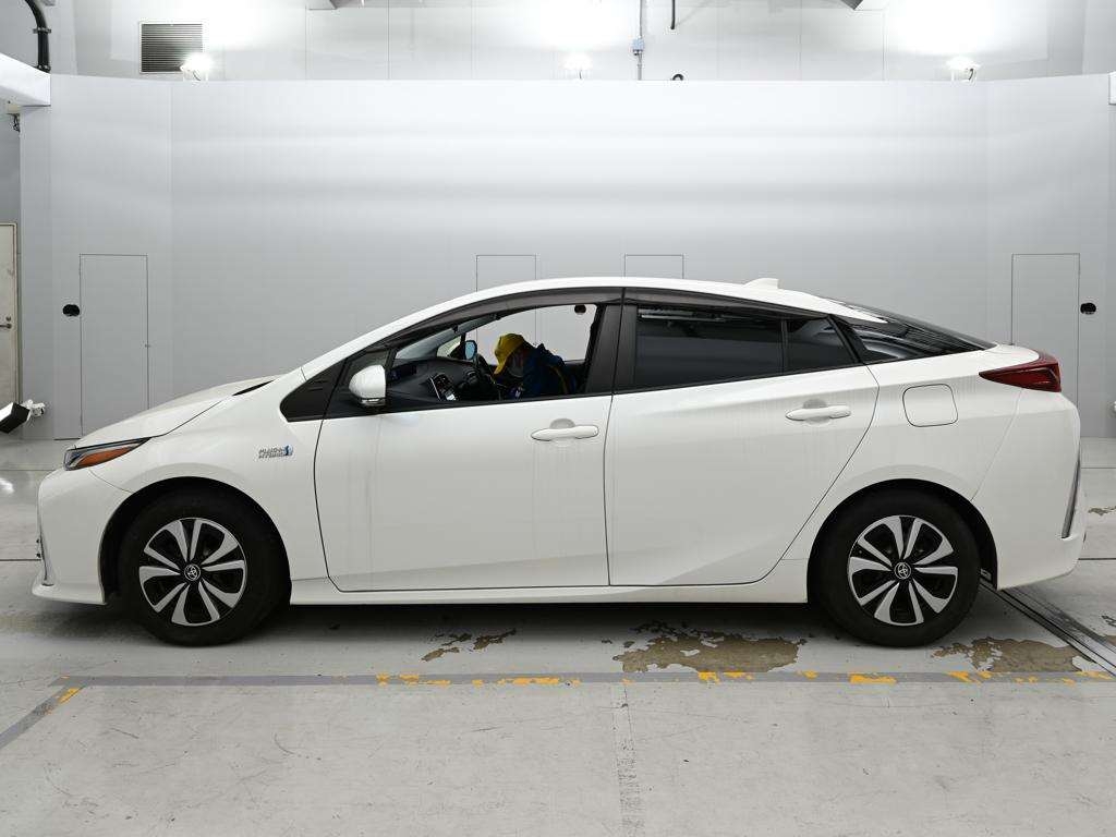 TOYOTA PRIUS PHV
