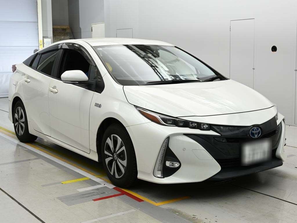 TOYOTA PRIUS PHV