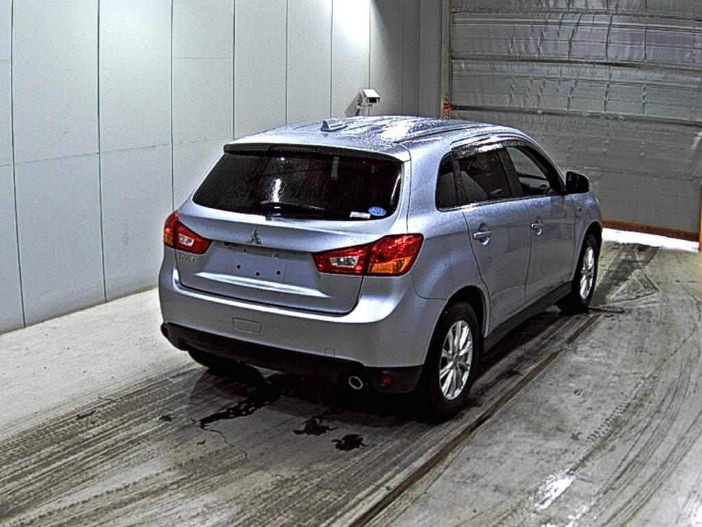 MITSUBISHI RVR