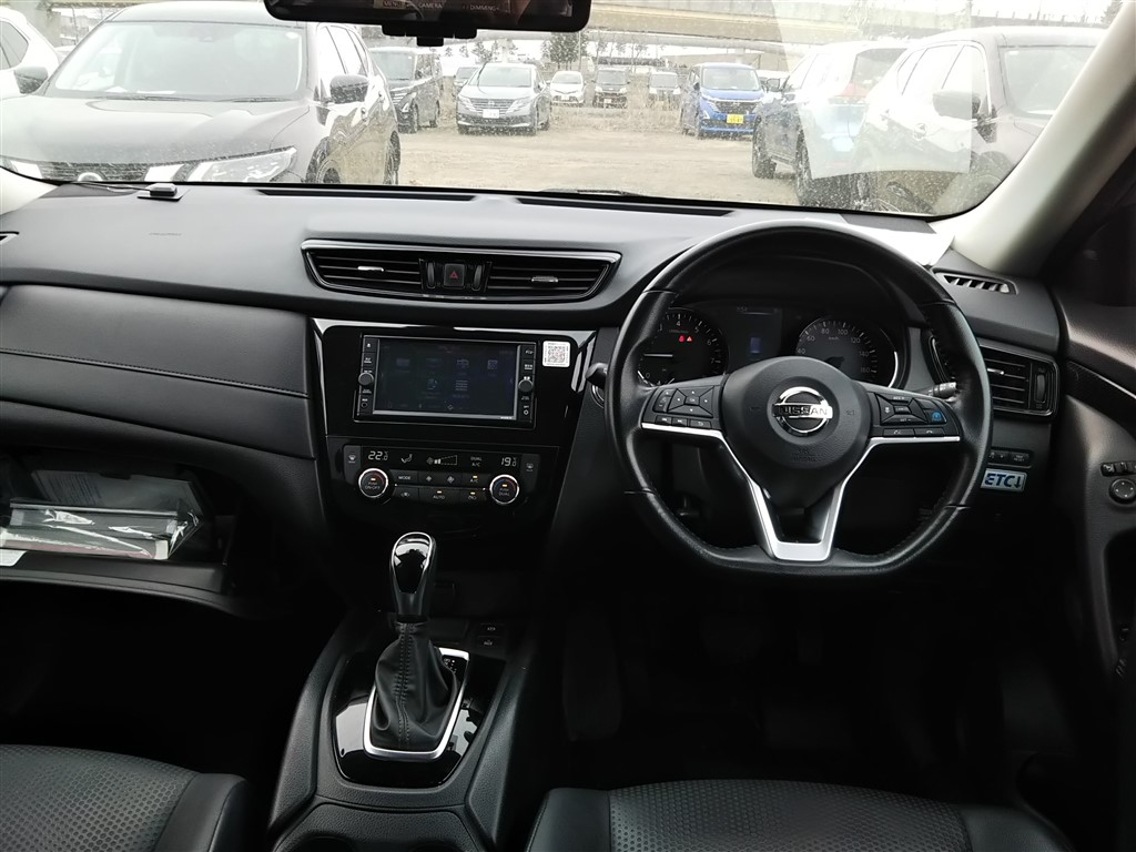NISSAN X-TRAIL