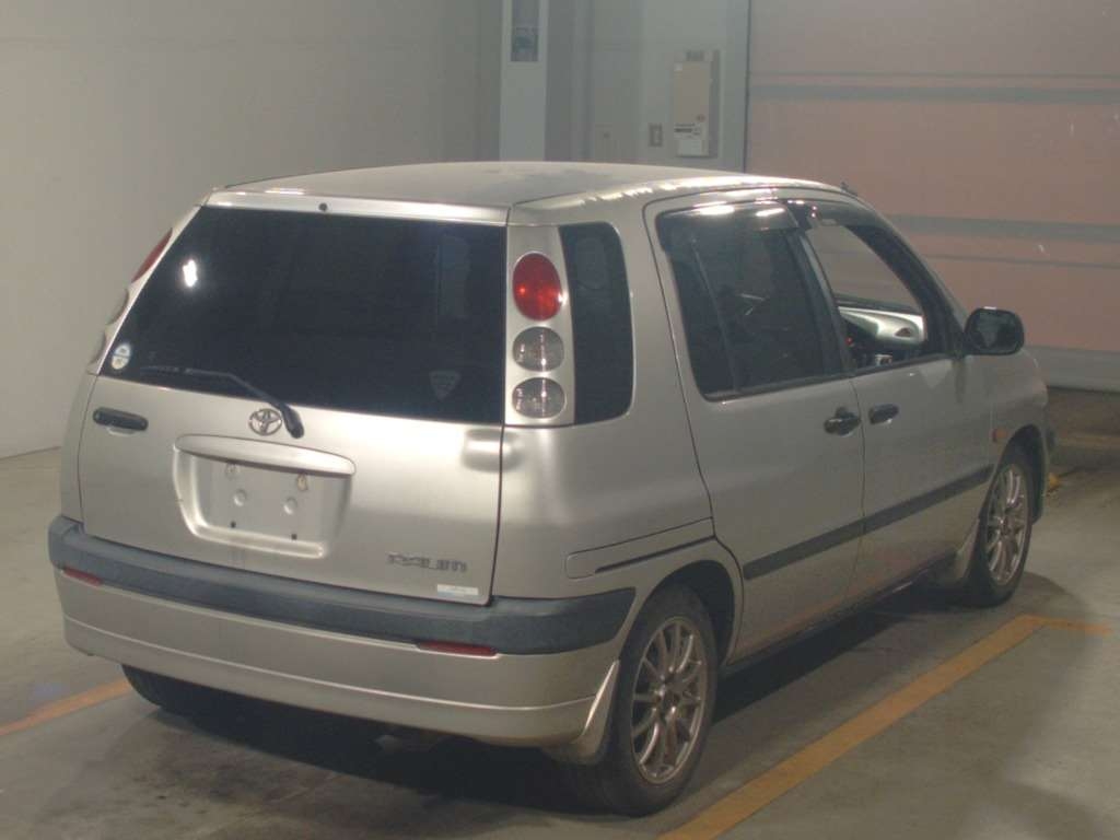 TOYOTA RAUM