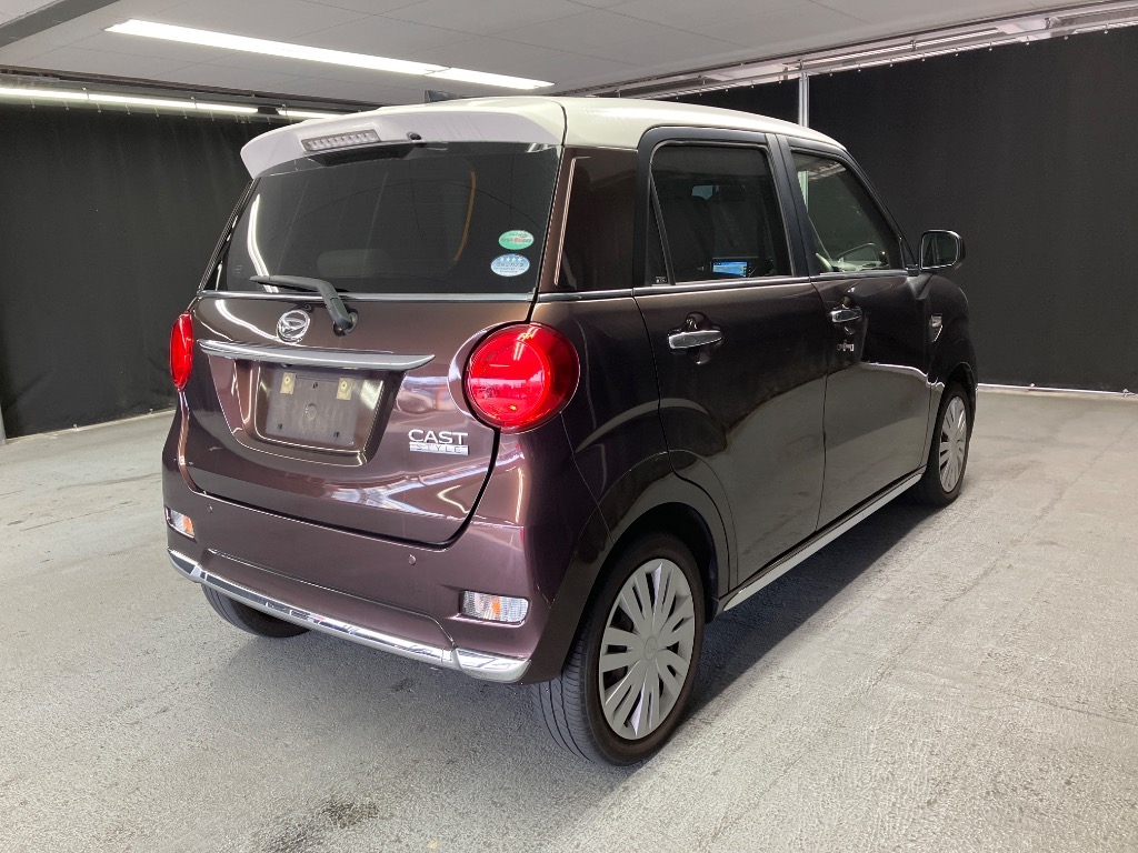 DAIHATSU CAST