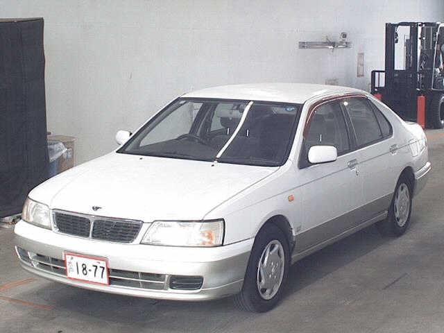 NISSAN BLUEBIRD
