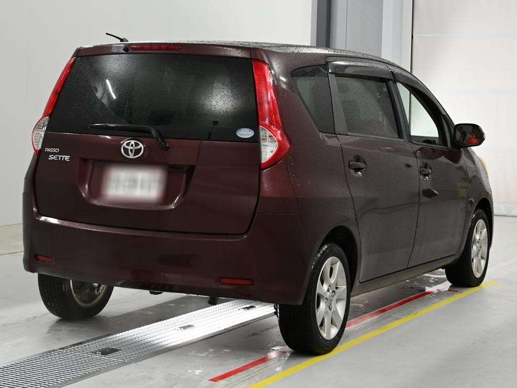 TOYOTA PASSO SETTE
