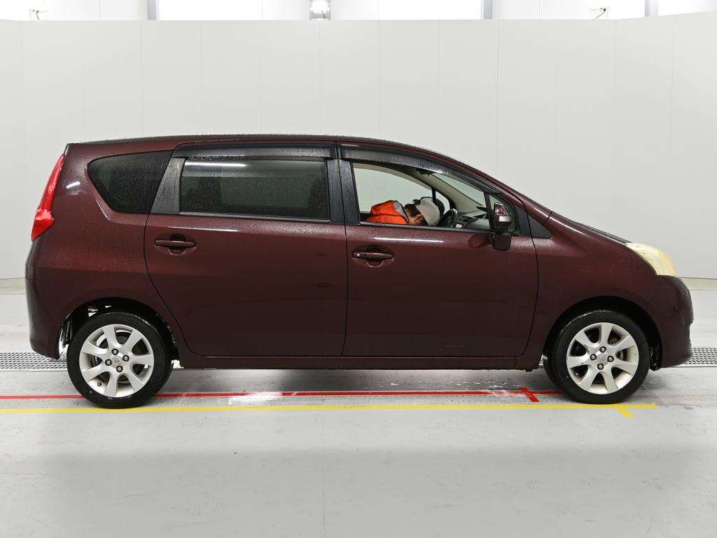 TOYOTA PASSO SETTE