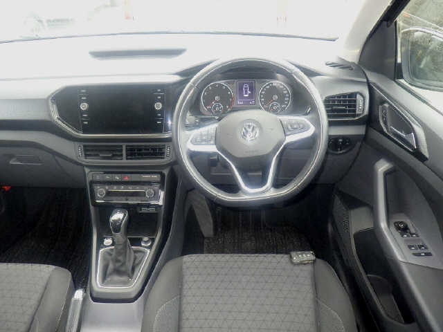 VOLKSWAGEN T-CROSS