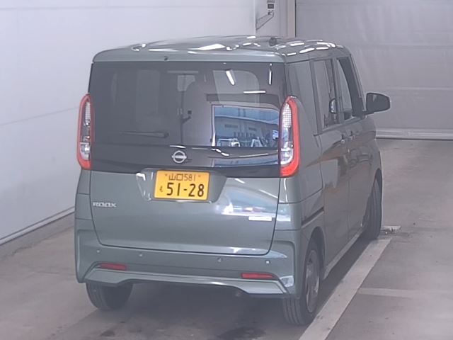 NISSAN ROOX