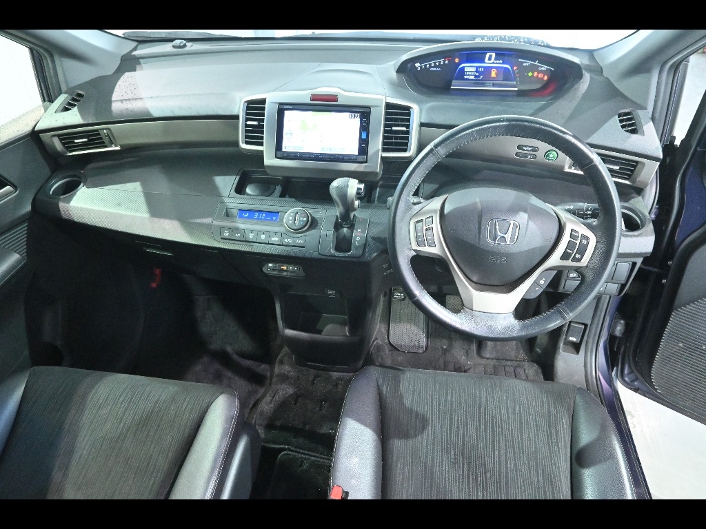 HONDA FREED SPIKE