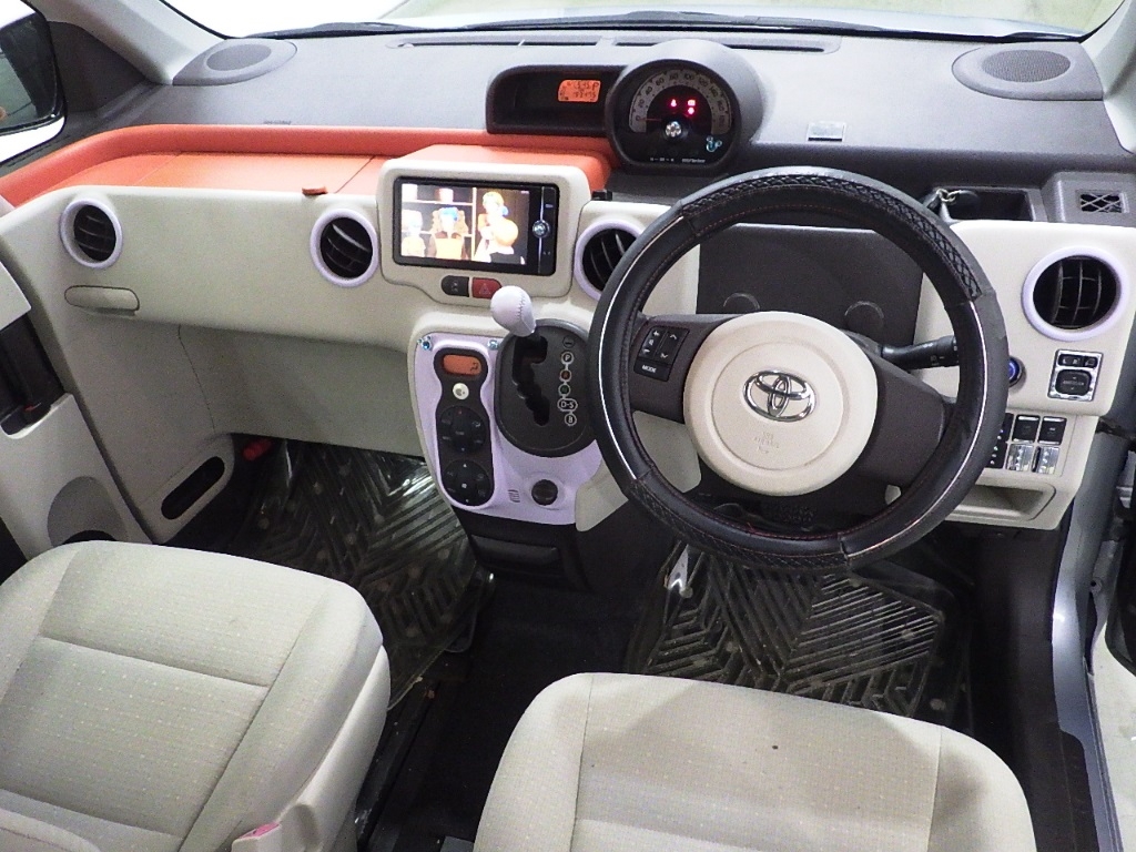 TOYOTA PORTE