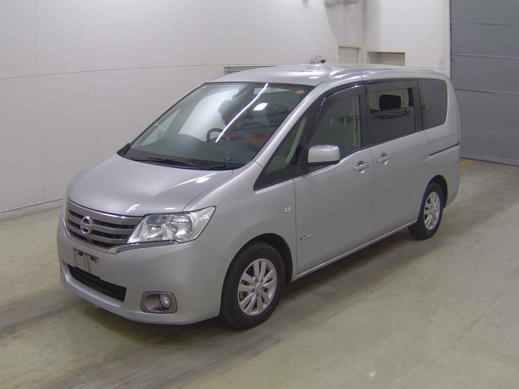 NISSAN SERENA