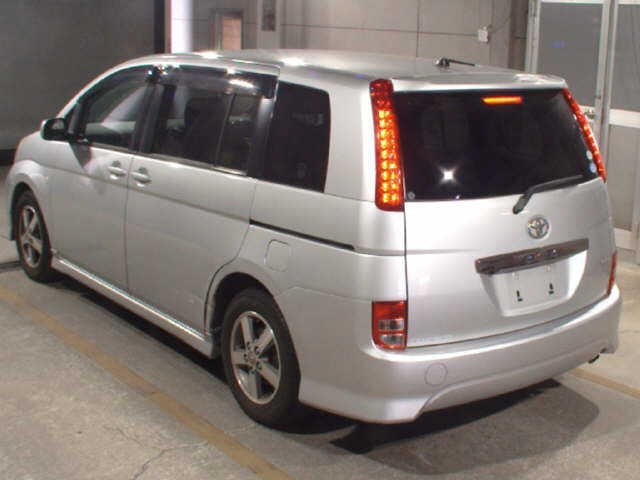 TOYOTA ISIS
