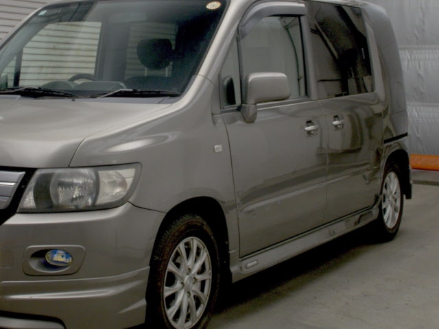 HONDA MOBILIO SPIKE