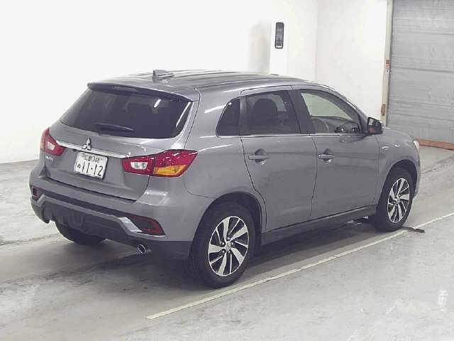 MITSUBISHI RVR