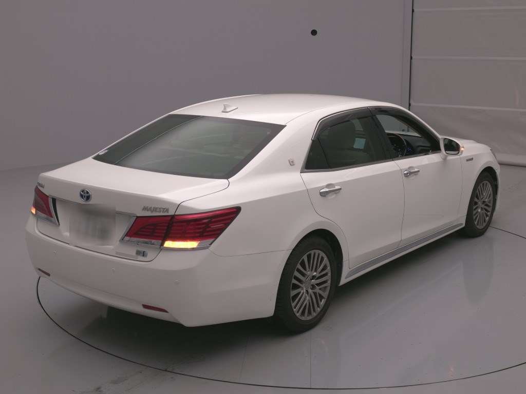 TOYOTA CROWN MAJESTA