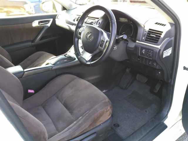 LEXUS CT200H