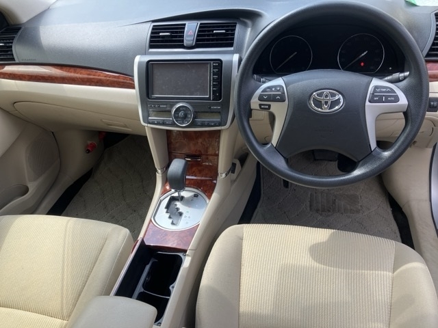 TOYOTA PREMIO