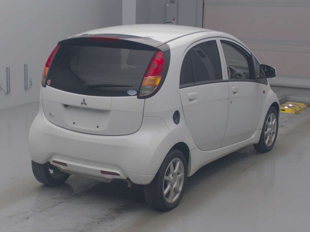 MITSUBISHI I