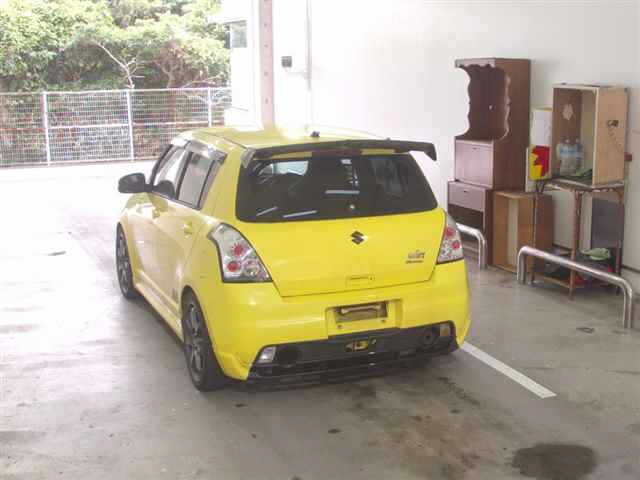 SUZUKI SWIFT
