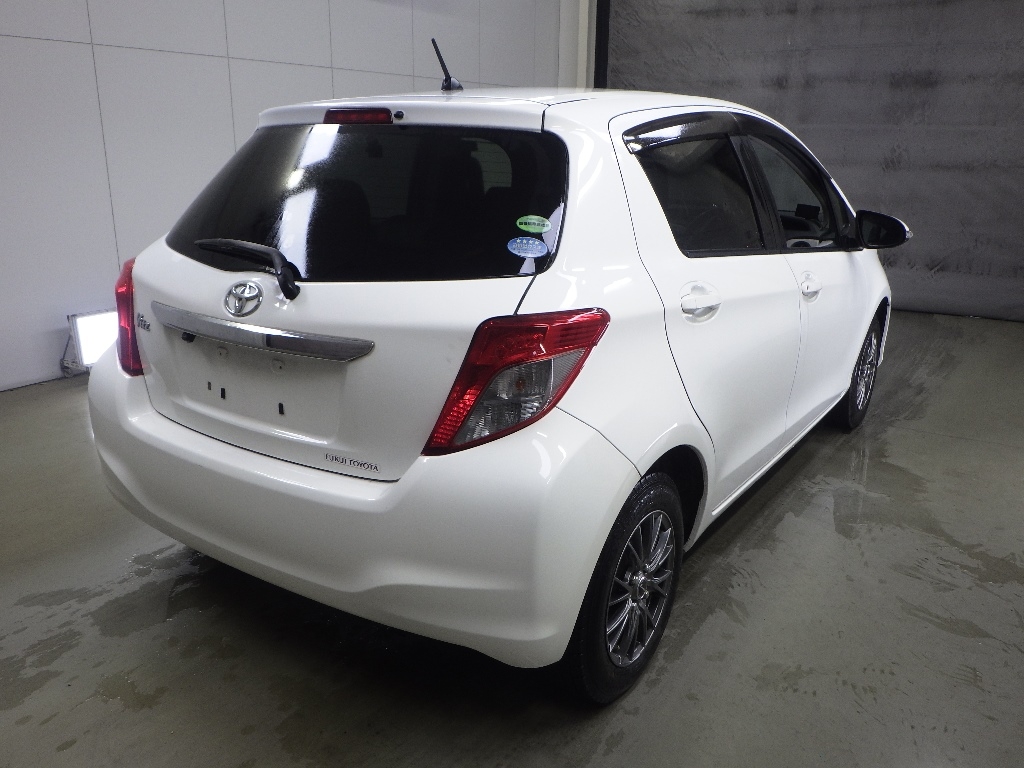 TOYOTA VITZ