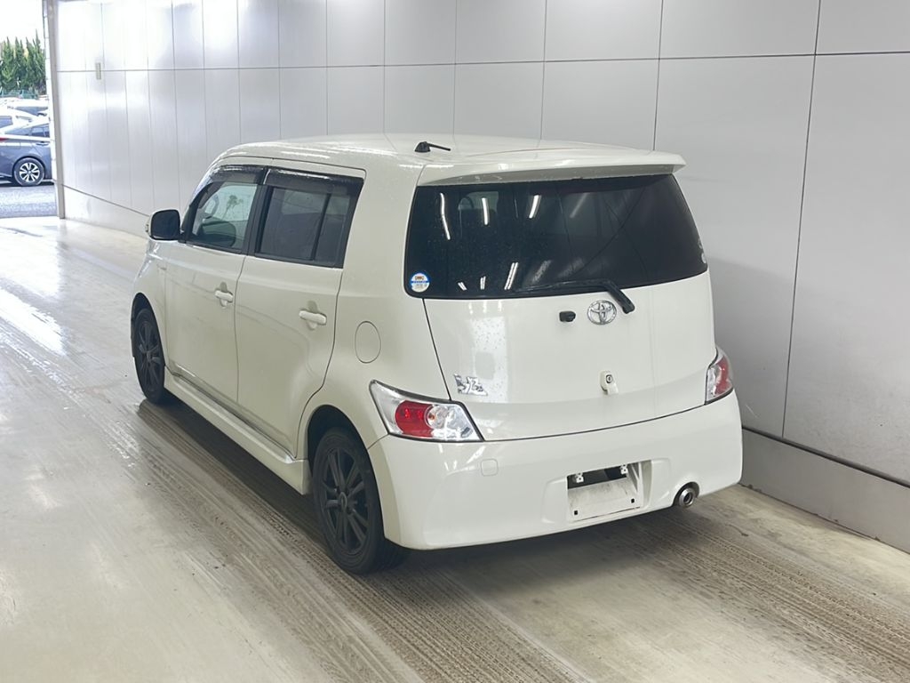 TOYOTA BB