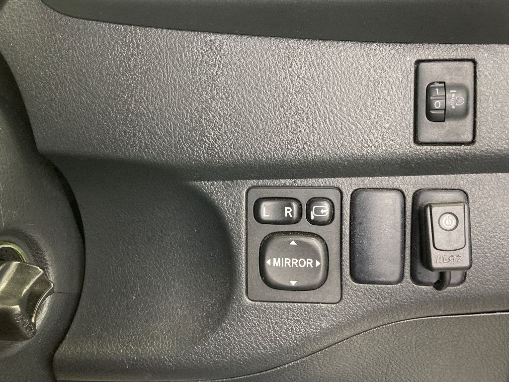 TOYOTA BB