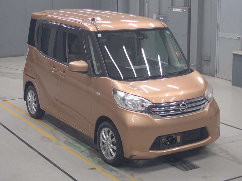 NISSAN DAYZ ROOX