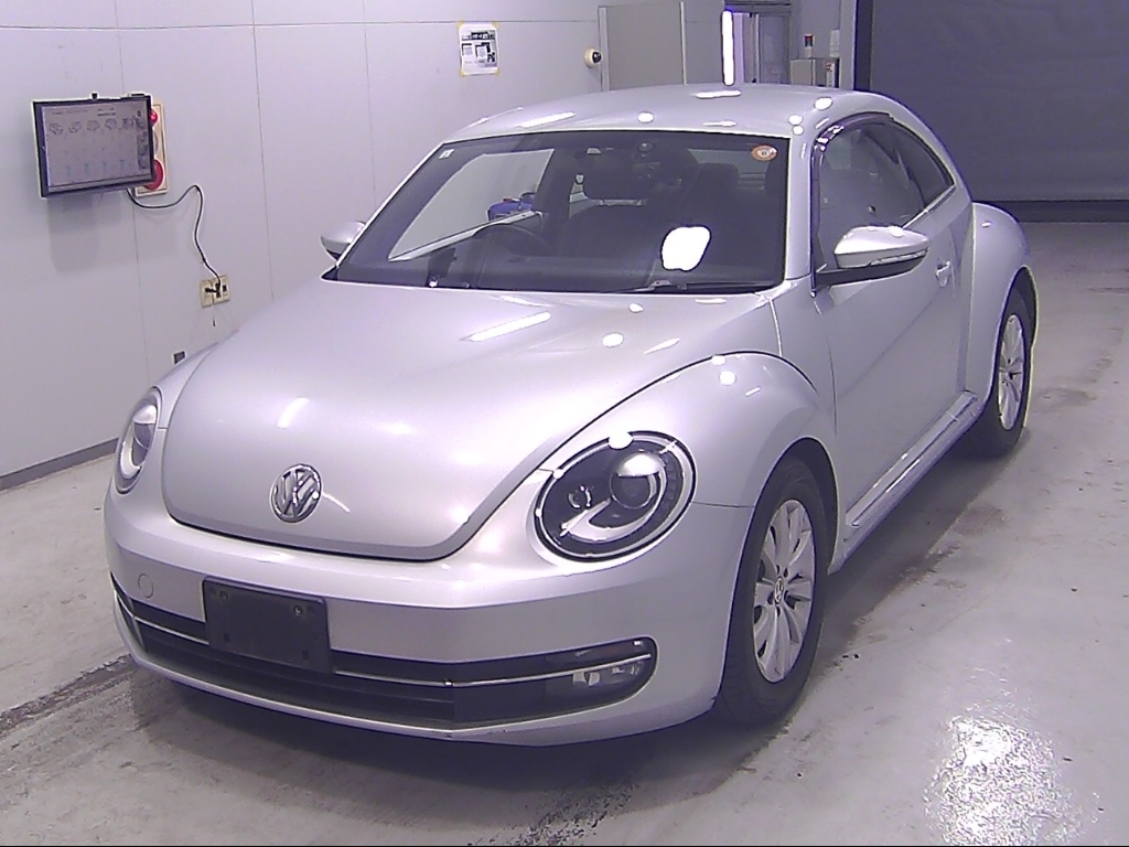 VOLKSWAGEN BEETLE