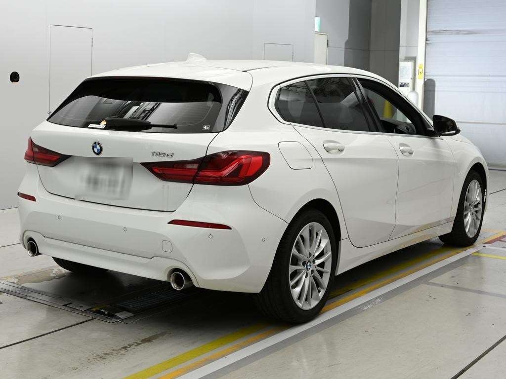 BMW 1-SERIES