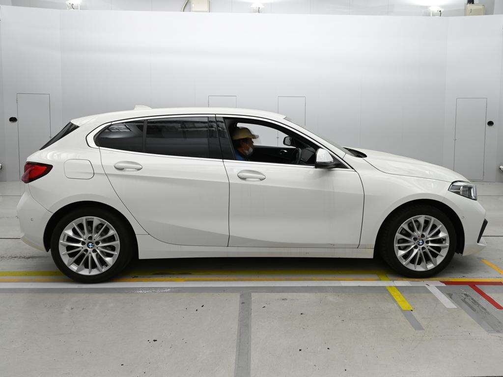 BMW 1-SERIES