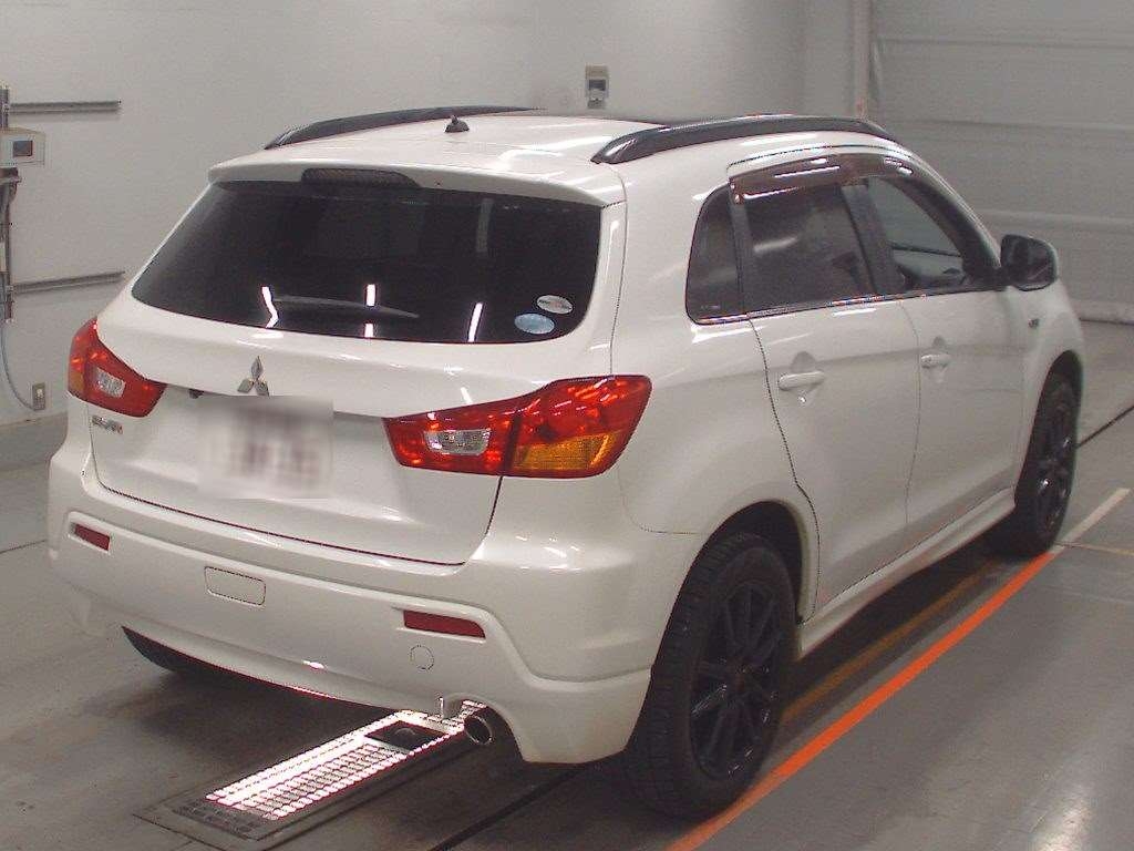 MITSUBISHI RVR