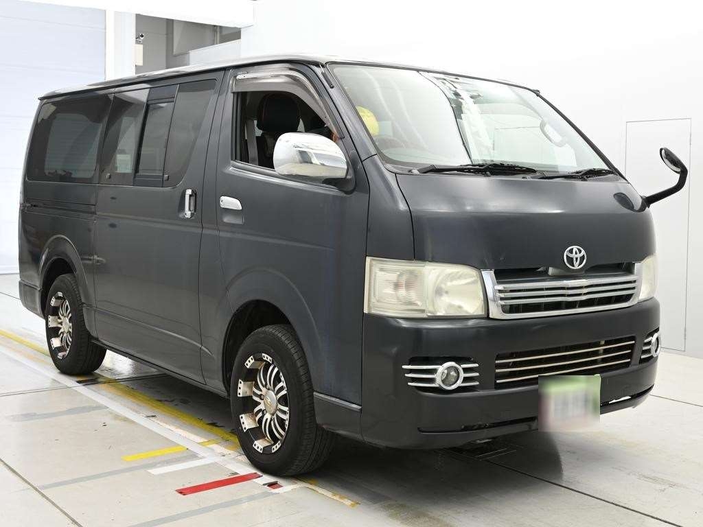 TOYOTA REGIUS ACE