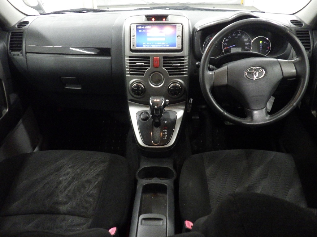 TOYOTA RUSH