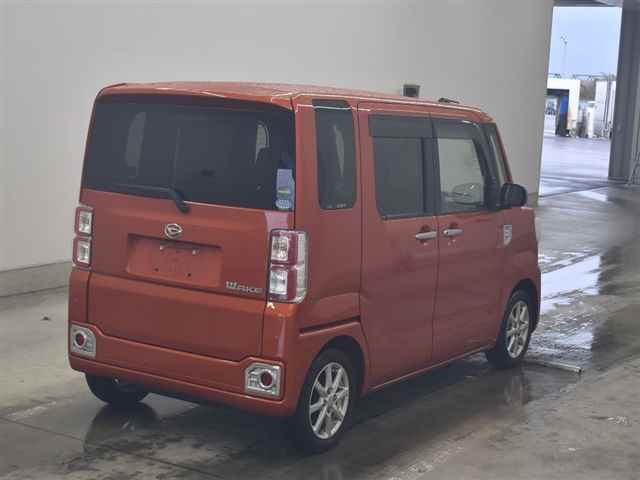 DAIHATSU WAKE