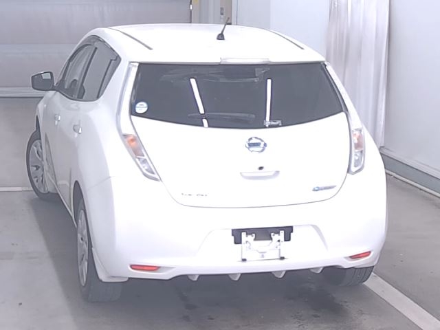 NISSAN LEAF