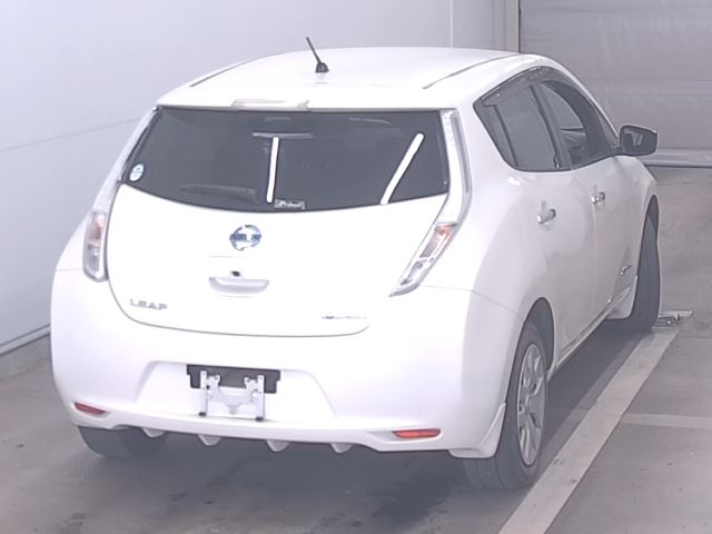 NISSAN LEAF